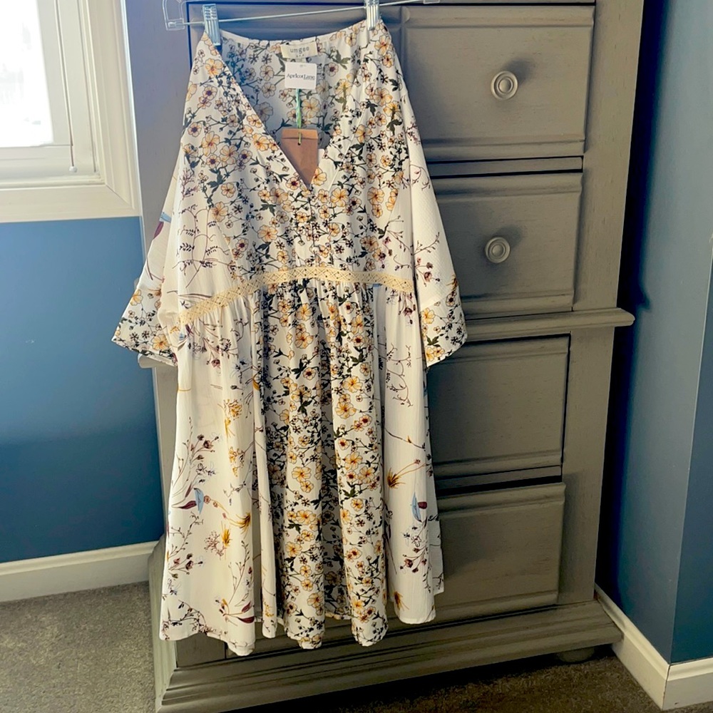 Umgee brand mid sleeve flowy dress